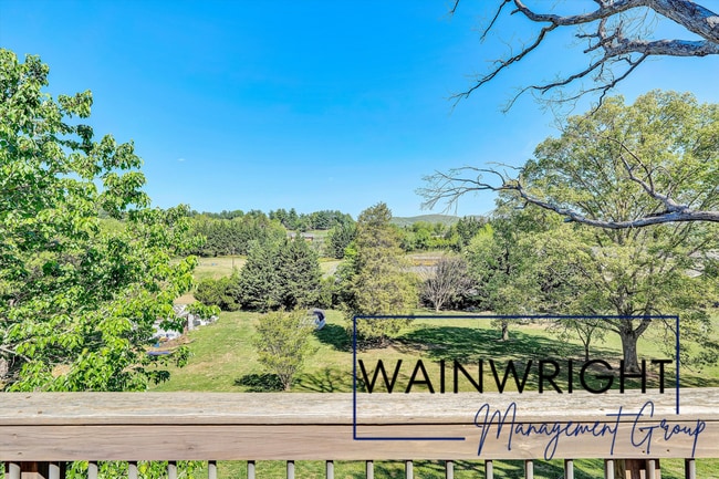 Photo - Charming Ranch Convenient Location