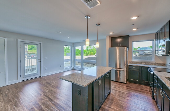 Building Photo - Hamilton Place Rental