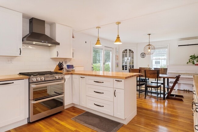 Photo - 19 Trenton St
