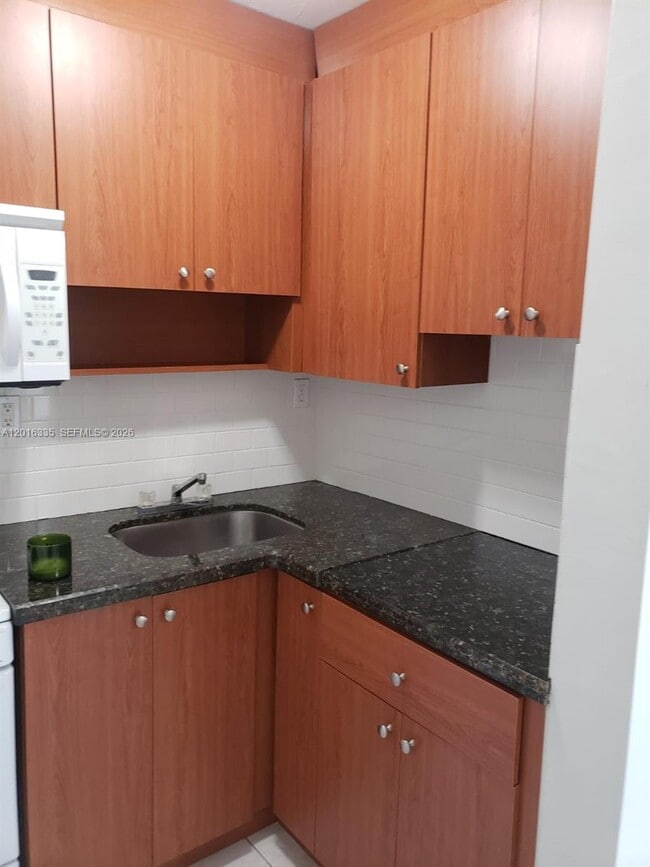 Photo - 554 NE 68th St Unidad 4