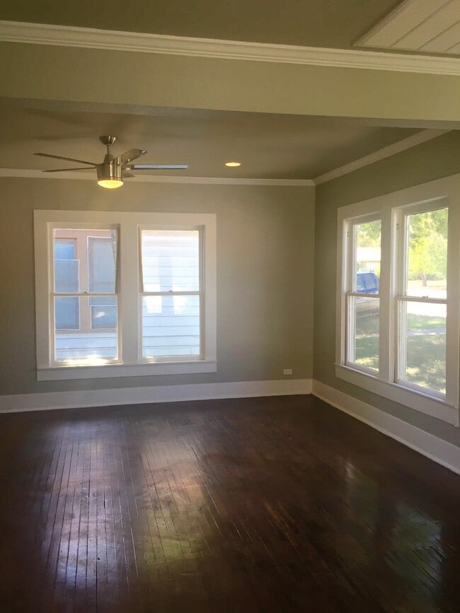 Photo - 230 Porter St