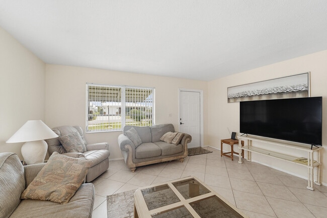 220 Leisure Blvd