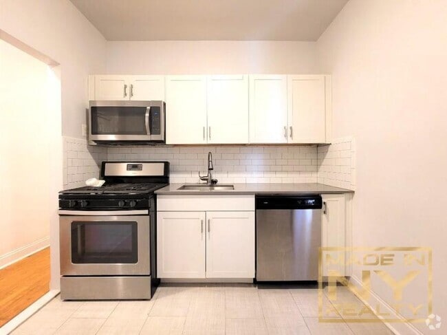 Building Photo - 1 bedroom in ASTORIA NY 11102 Unit 2J Rental