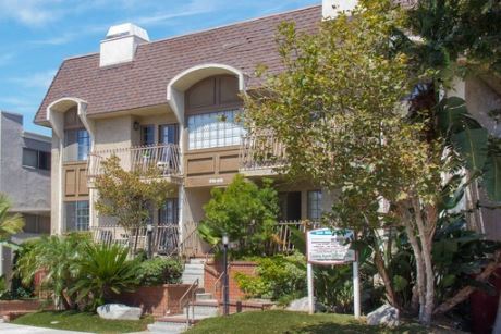 Hughes Apartments - Hughes Apartments