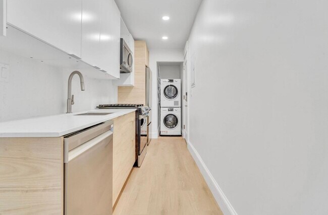 Building Photo - 324 Summit Ave Unit 103 Rental