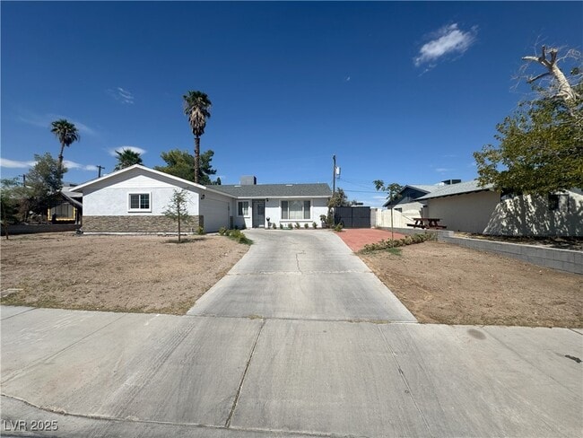 Building Photo - 4108 El Camino Ave Rental