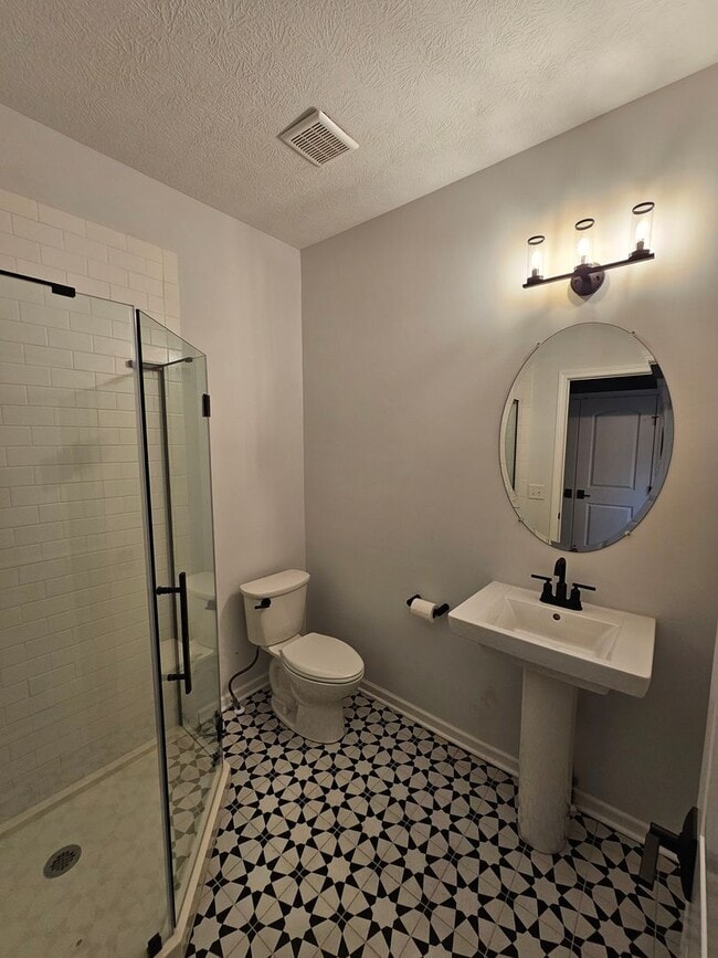 Photo - Don't Miss Your Chance to Lease this Luxurious End Unit Townhome Condo in Crocker Park!!