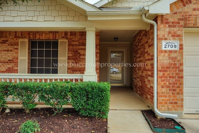 Photo - 2709 Gardendale Dr