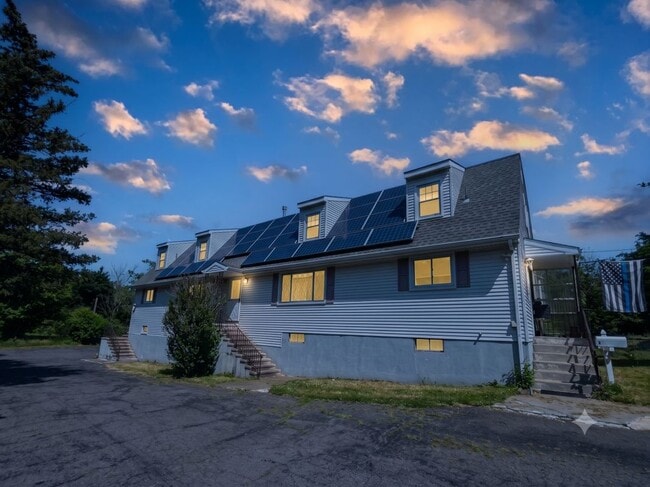 Building Photo - 66 Gladden St