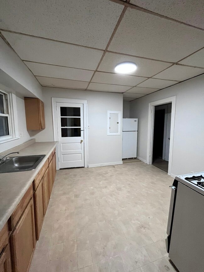 Photo - 114 N Thomas Ave Townhome