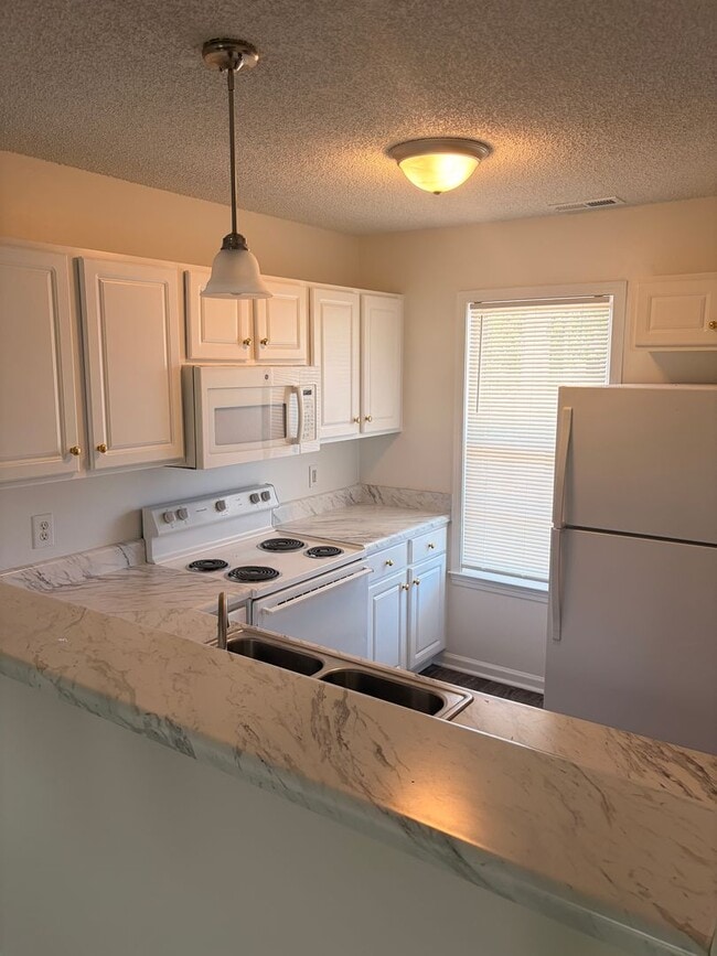 Photo - 4617 McClelland Dr Unit H-201