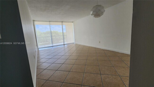 Photo - 10985 SW 107th St Unit 304