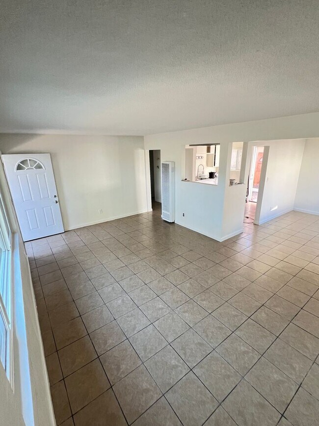 Photo - SEC259 (3) Unit A