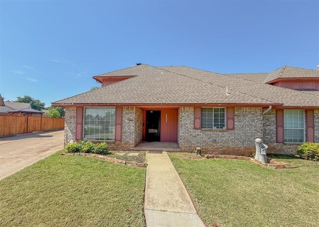 Photo - 3908 NW 68th St