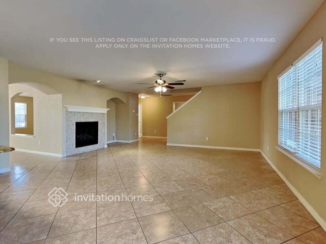 Photo - 2042 La Salle Trail