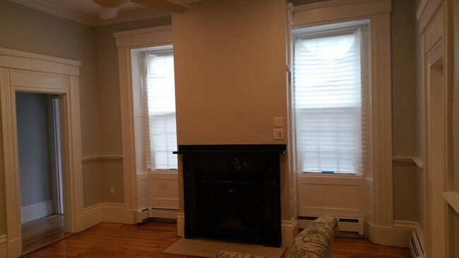 Photo - 66 Hampshire St Unit 1