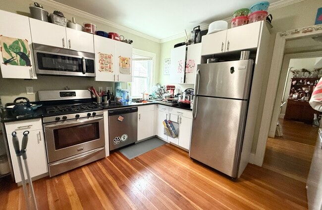 Building Photo - 81 Florence St Unit #1