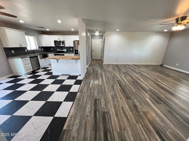 Photo - 4552 N Loring Rd