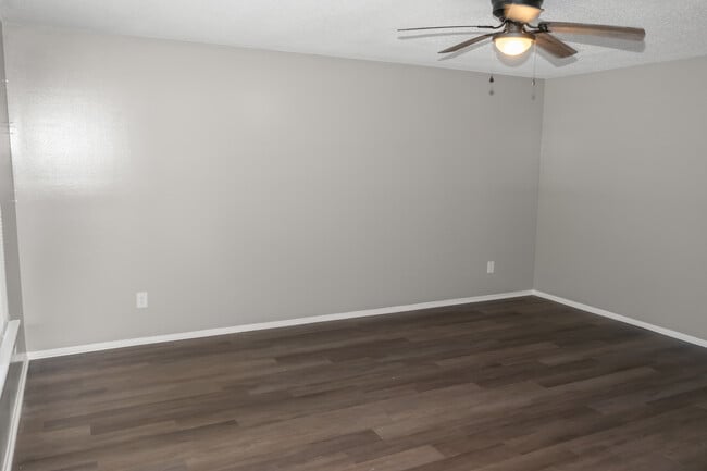Photo - Wilshire Park Apartments