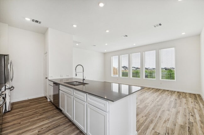 Photo - 5518 Amber Brook Ln