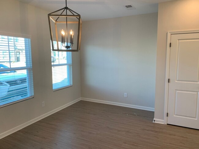 Photo - SUBLEASE AVAILABLE JANUARY 2026-JUNE 2026 WITH OPTION TO RENEW