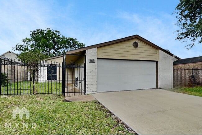 Building Photo - 4159 Amir St