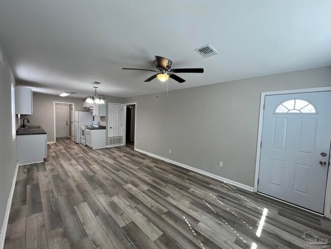 927 Bremen Ave
