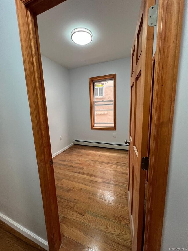 Photo - 2265 Chatterton Ave