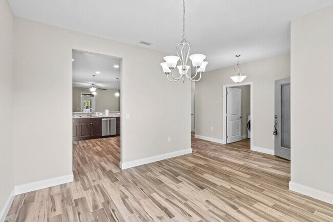 Photo - 949 Kenzie Ln