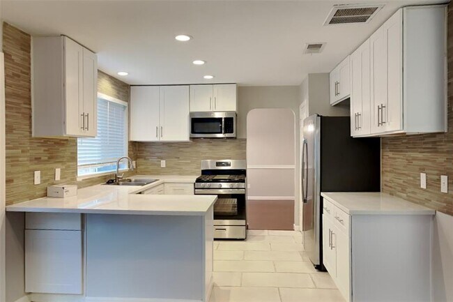 Photo - 5318 Hazel Grove Dr