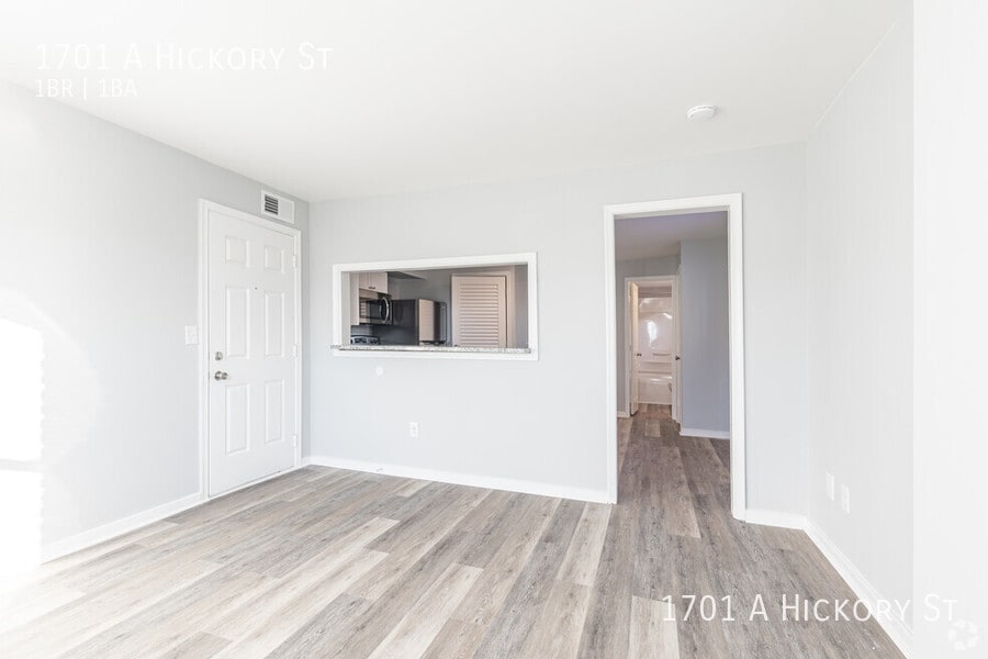 Photo - 1701 A Hickory St-