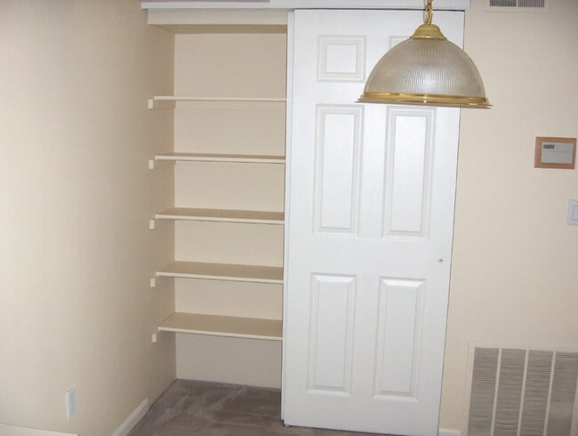 Photo - "Charming 2-Bed, 2-Bath Condo Retreat in Boulder – Cozy 995 Sq. Ft. Haven Awaits!" Unit 3032