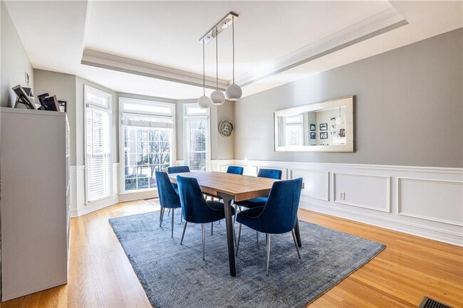 Photo - 2454 Vivian Cir