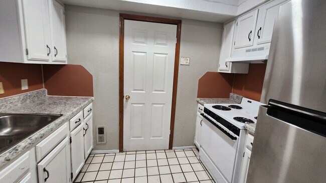 Photo - 308 NW 119th St