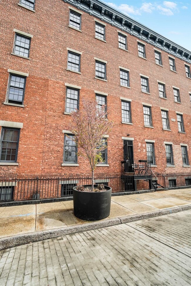 Building Photo - 347 Varick St Unit 114A-1 Rental