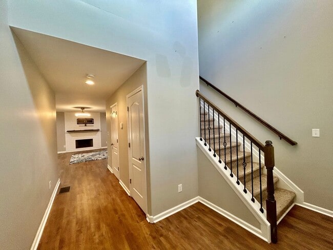 Photo - Three bedroom with finished basement in Hamburg!