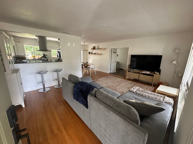 Photo - 217 Baker Ave