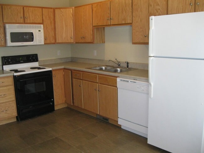 110 Creekside Drive, Apt. B Unit 112D