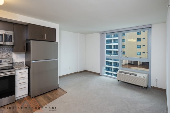 Photo - 988 Halekauwila St