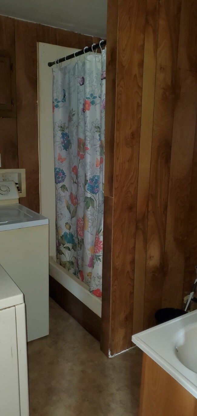 Photo - 2270 Harper Rd Unidad C