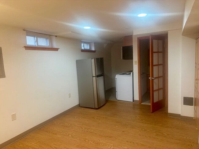 Photo - 1405 Whittier St NW Unit 6