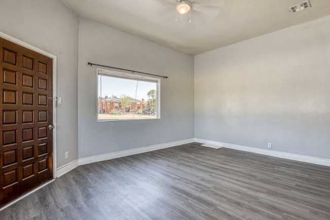 Building Photo - 3500 Louisville Ave Rental
