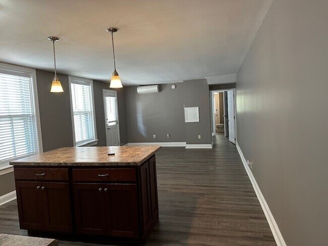 Photo - 214 Pine St Unit 2R