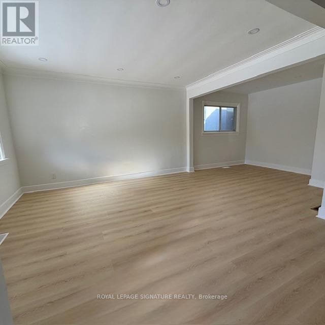 Photo - 293 Glebemount Ave