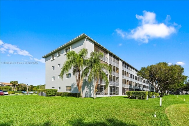 Building Photo - 301 SW 135th Ave Unit 105C