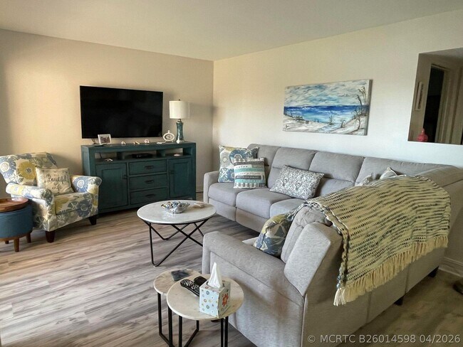 Photo - 2455 Lindell Blvd Unit 3203