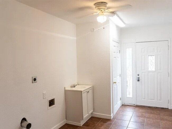 Photo - 5311 Perry Ave