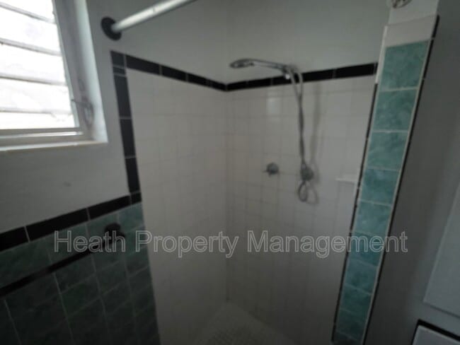 Photo - 504 6th Ave NW