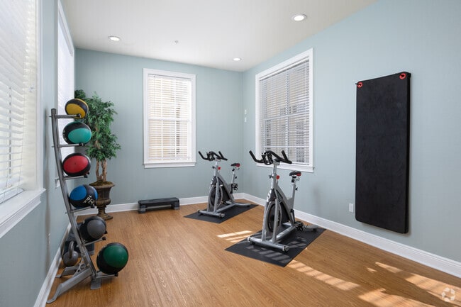 Estudio de spinning - Hammock Oaks