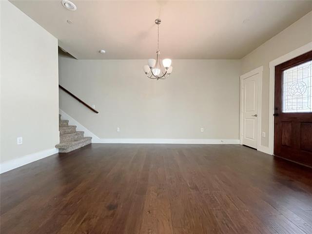 Photo - 207 Lily Ln